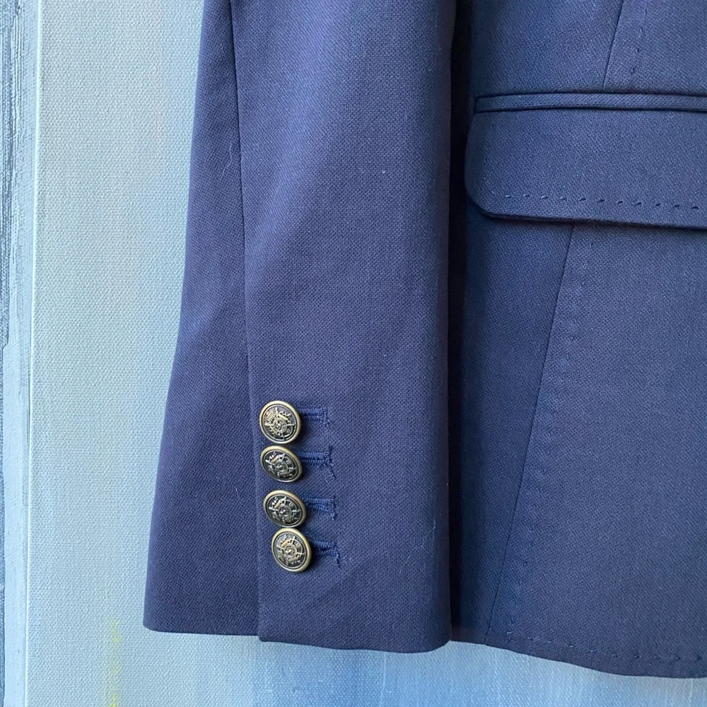 Vintage LANDS END Navy Tailored Blazer with Notched Lapel & Chic Metal Buttons - Picture 5 of 7